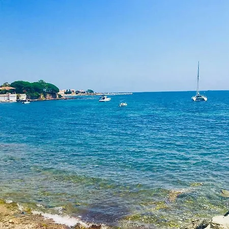 Le Village